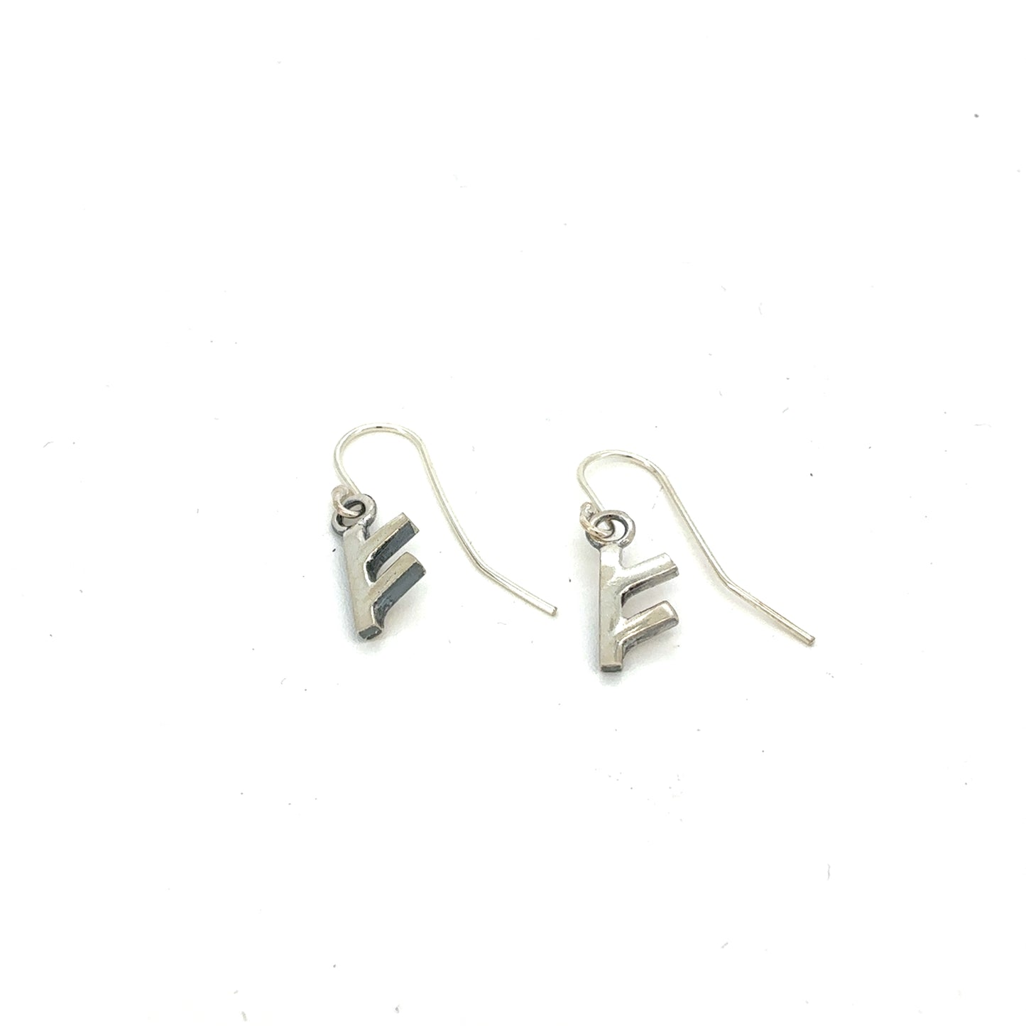 Ørering med rune