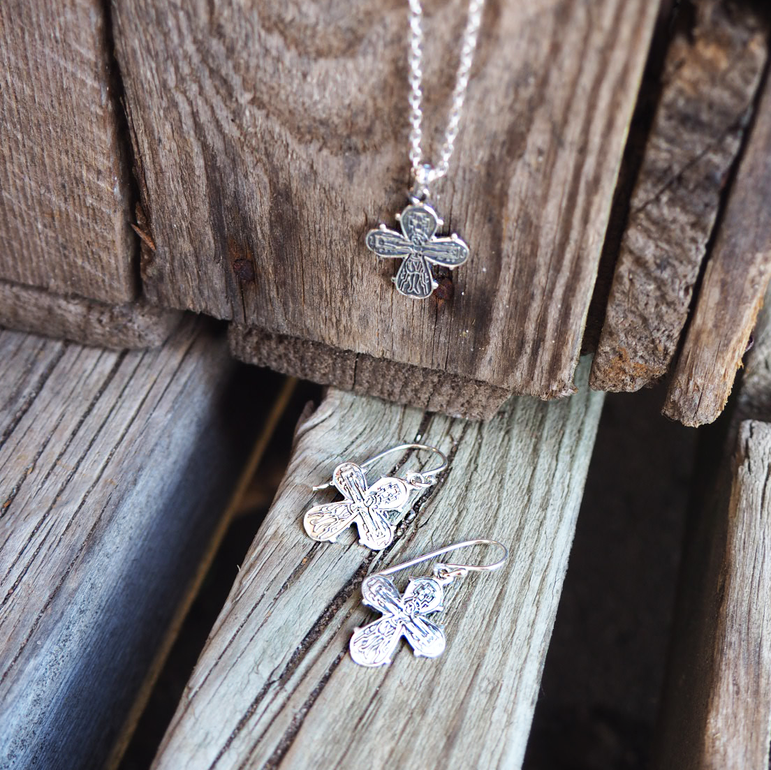 Dagmarkors vedhæng og øreringe sæt i sølv