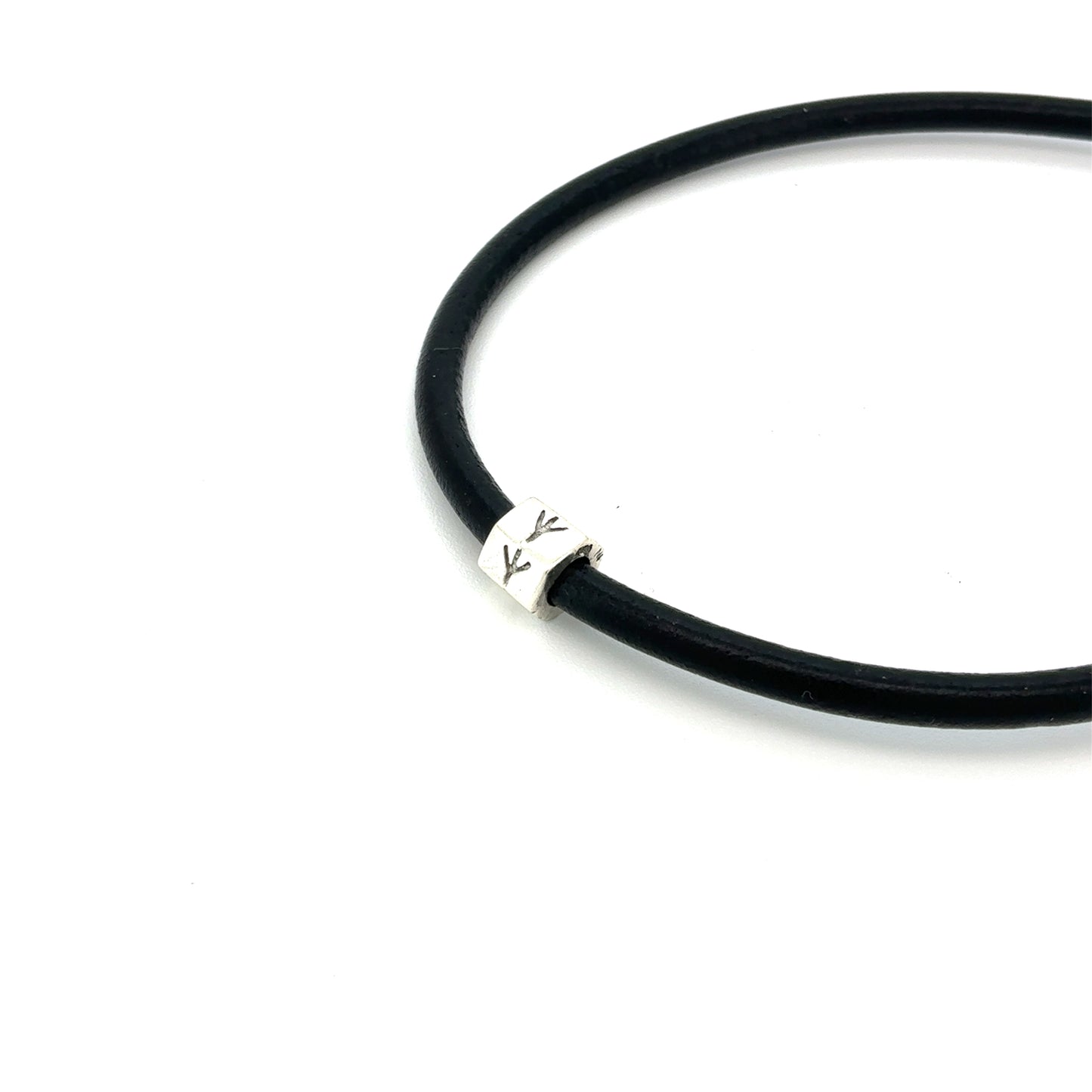 Charm med rune - til halskæde/armbånd