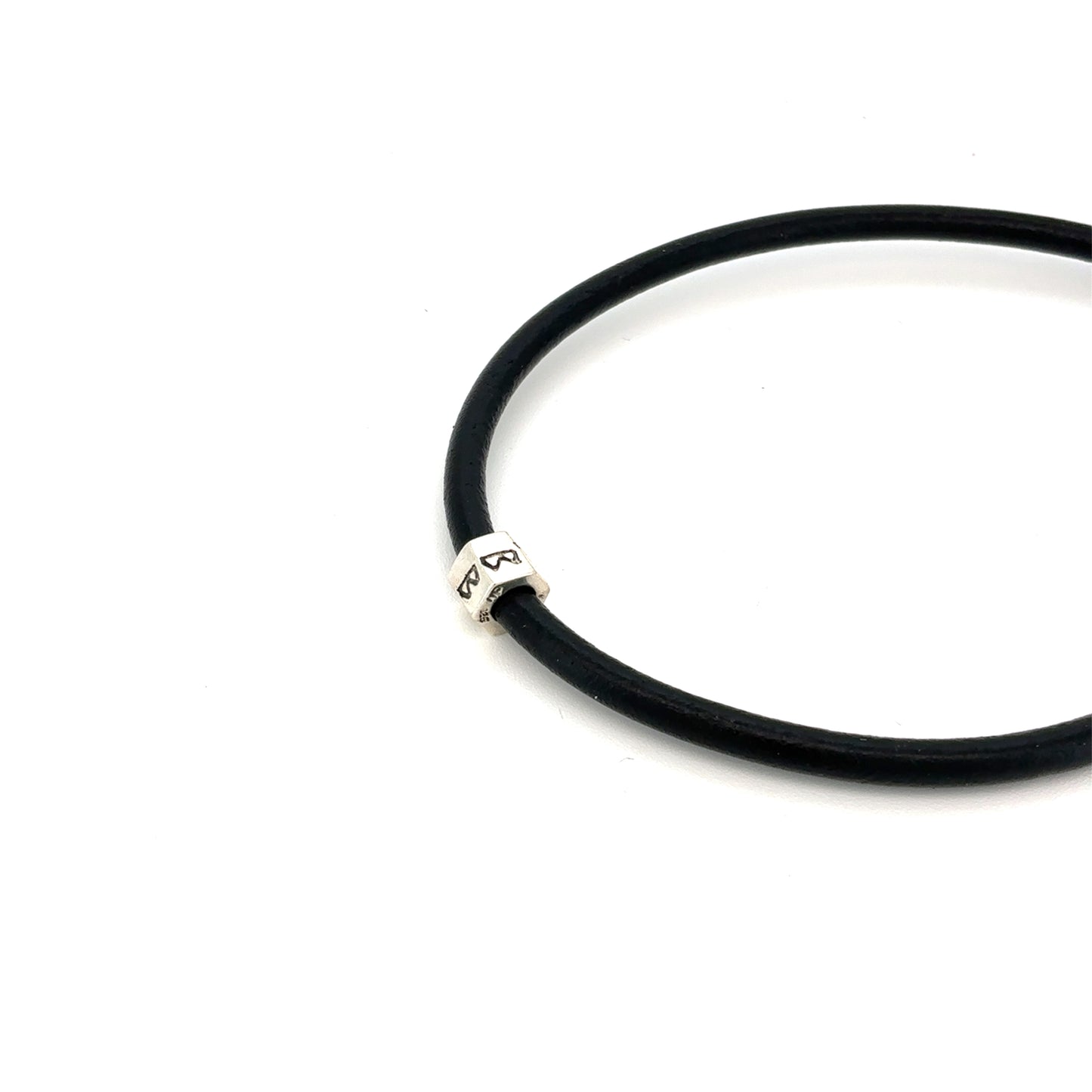Charm med rune - til halskæde/armbånd