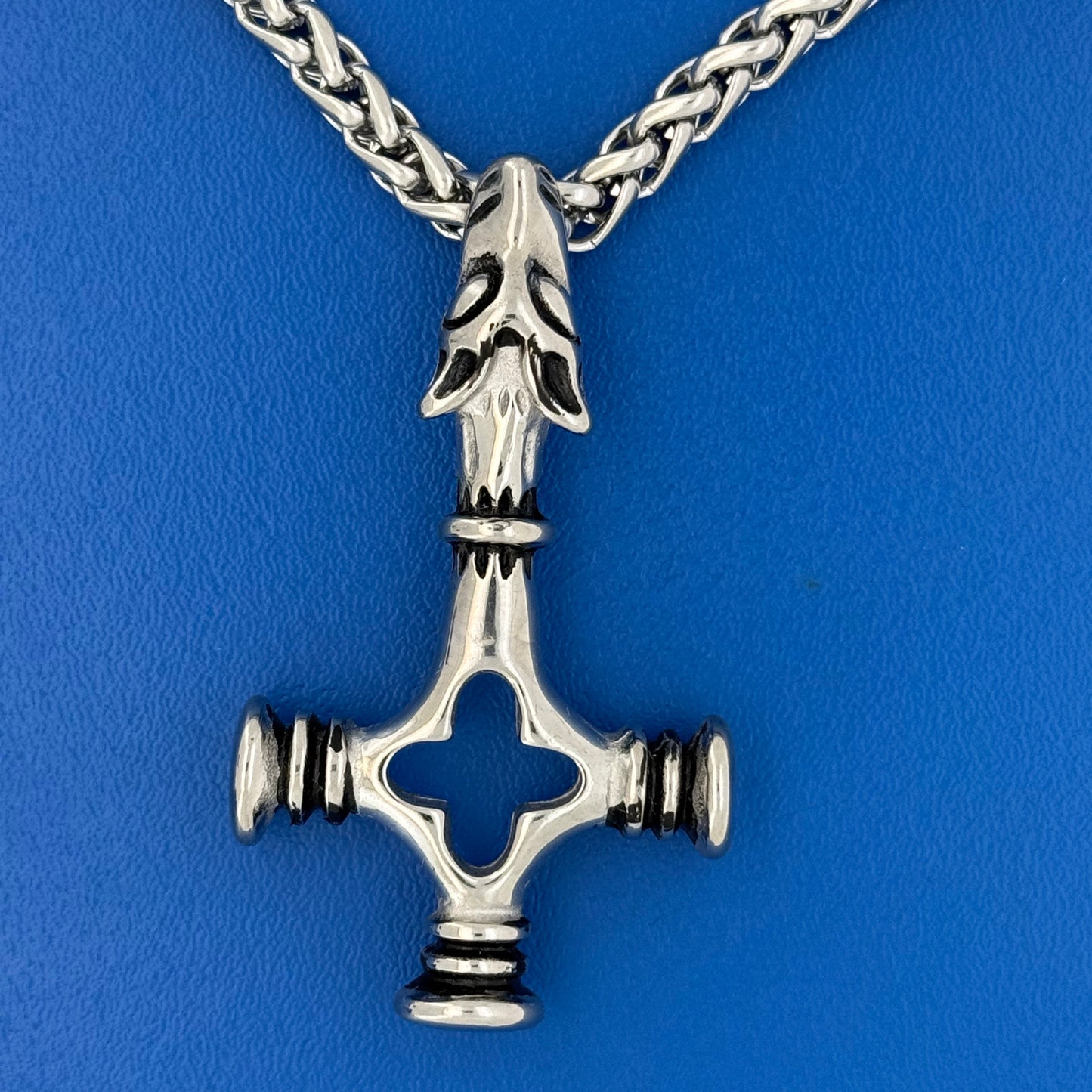 TILBUD stålvedhæng med kæde - nu kun 250,-