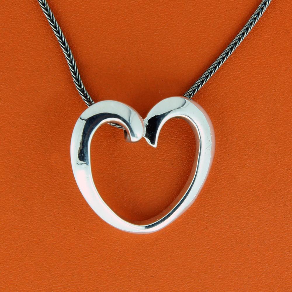 Verdens ældste hjerte amulet - sølv