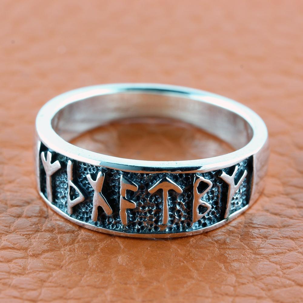 Nordiske drengenavne: Inspiration til et ægte vikingenavn