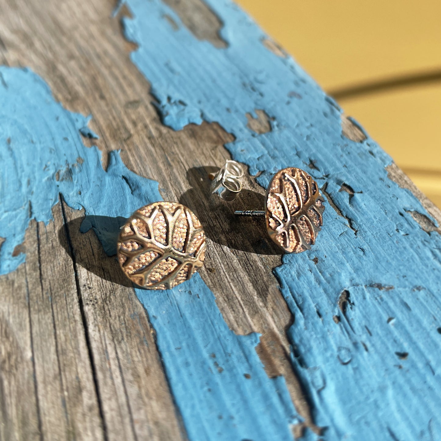 Ørestik blad Yggdrasil i bronze