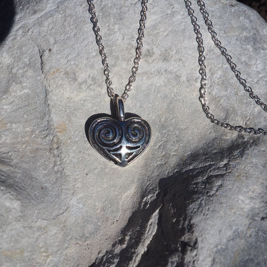 Hjerte amulet fra Bornholm i sølv