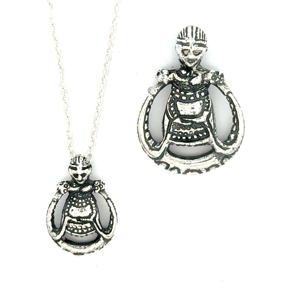 Freja Figur sølv vedhæng - fås i to størrelser