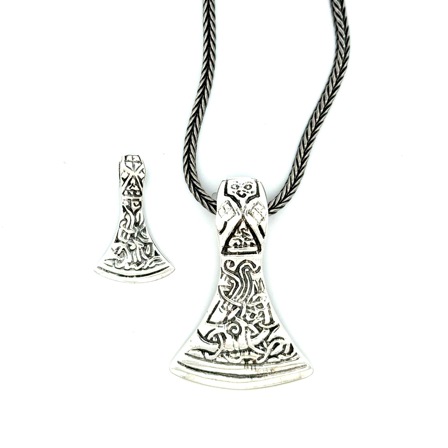 Mammen Økse Vedhæng i Sølv – Vikingesymbol på Styrke - 2 størrelser