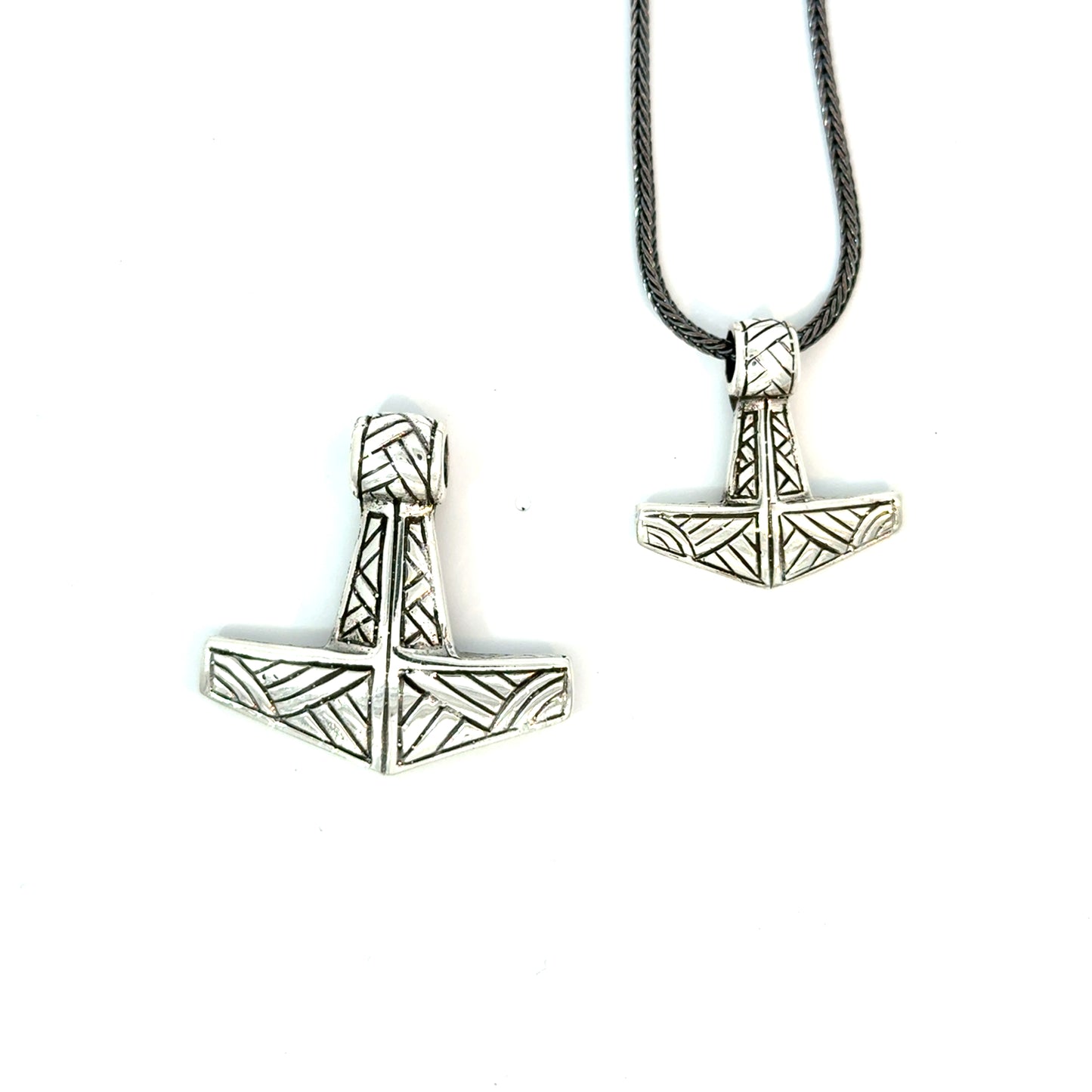 Thors hammer i sølv med mønster - flere varianter