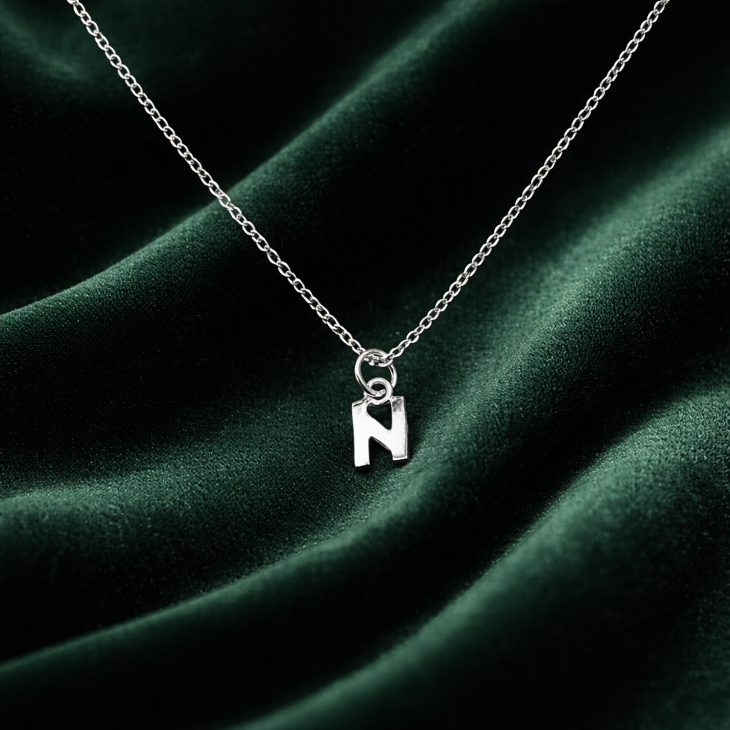 Runevedhæng i kæde - sølv