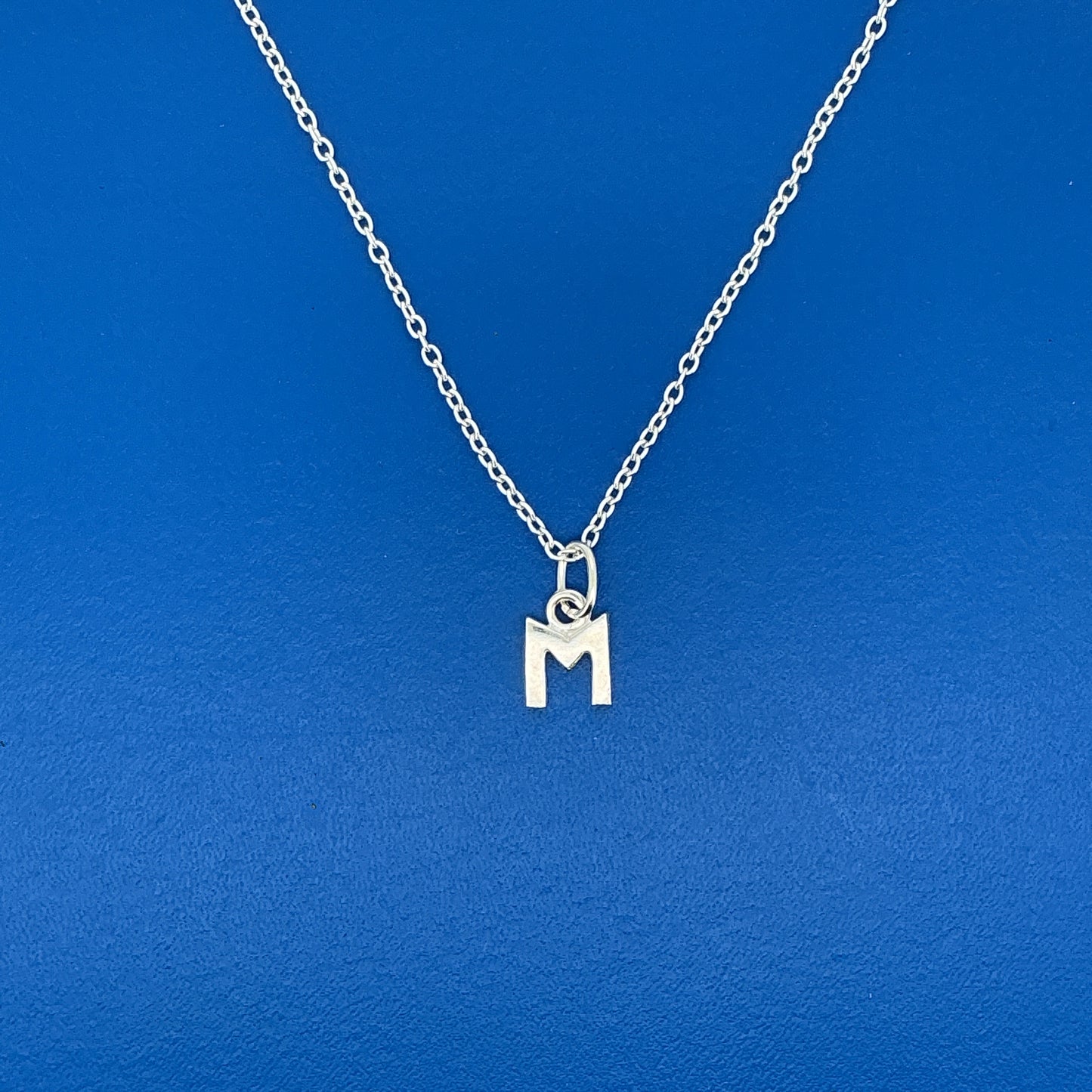 Halskæde med et runesmykke