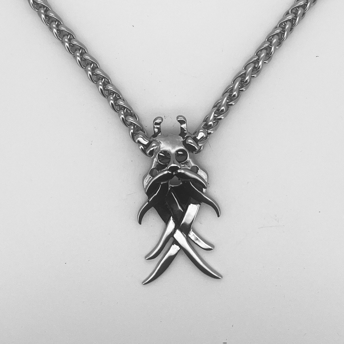 TILBUD stålvedhæng med kæde - nu kun 250,-