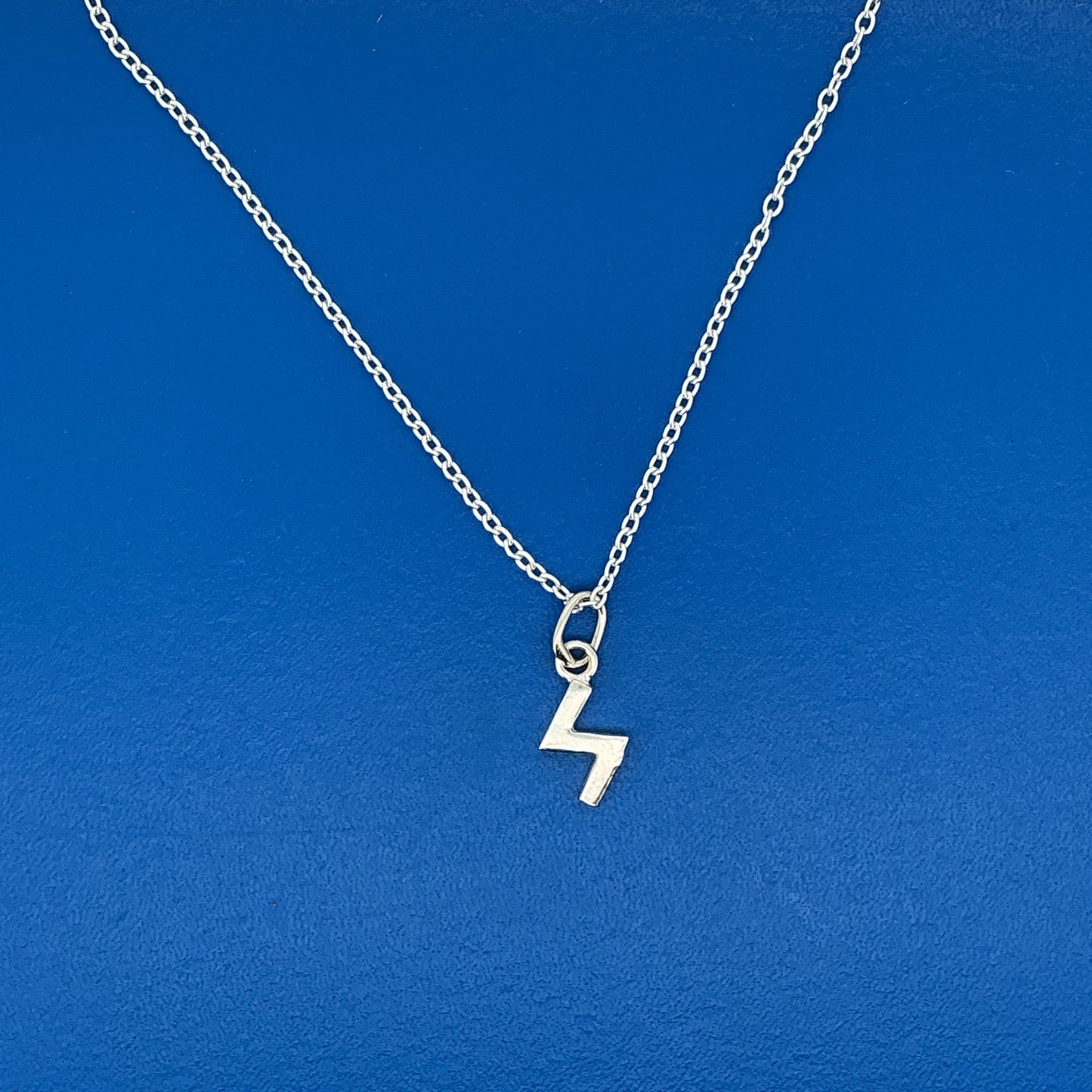 Halskæde med et runesmykke