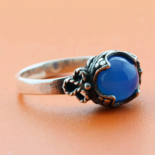 Gotlandsk ring med krystal eller smykkesten - sølv