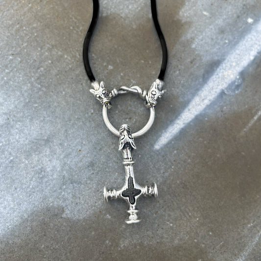 Ulvekors i Fenrislæderkæde - sølv