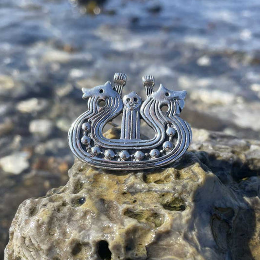 Vikingeskib broche