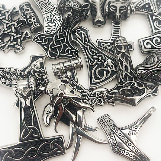 TILBUD stålvedhæng med kæde - nu kun 250,-