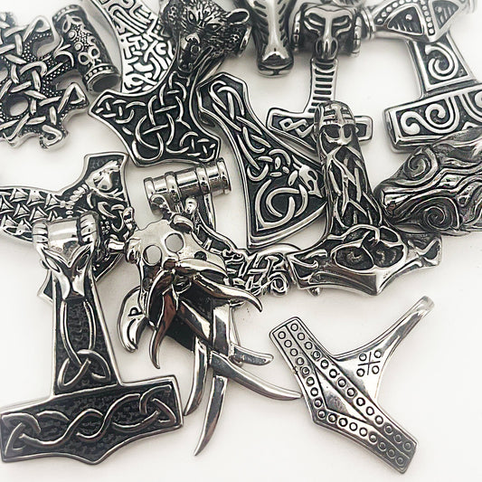 TILBUD stålvedhæng med kæde - nu kun 250,-